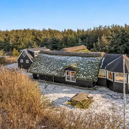 Oskar - 300m From The Sea By Interhome Harboør